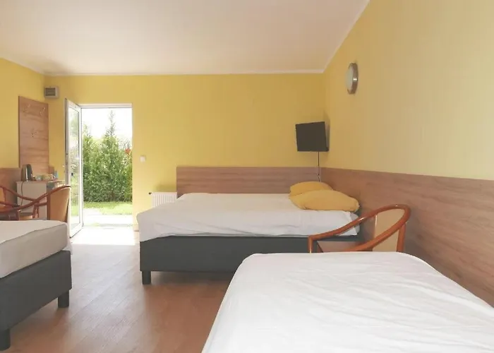 Δωμάτια σε οικογενειακή κατοικία Reda